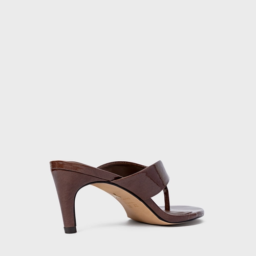 Open Mule Thong Timeless Salto Fino Couro Verniz Marrom Brownie