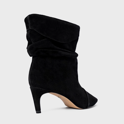 Bota Slouchy Timeless Salto Fino Couro Suede Preto