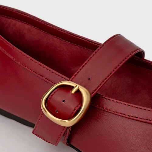 Sapatilha Essential Fivela Couro Vermelho Malbec