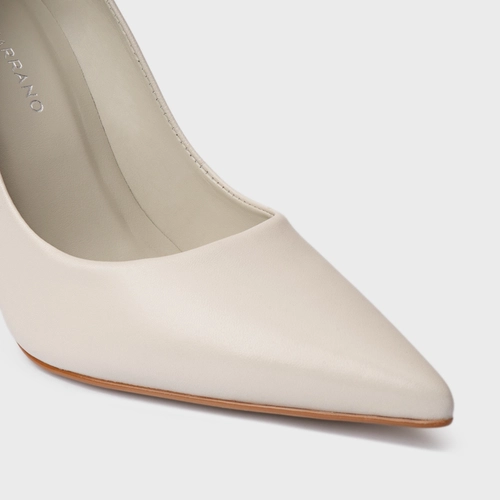 Scarpin Loretta Salto Fino Couro Off White Pearl