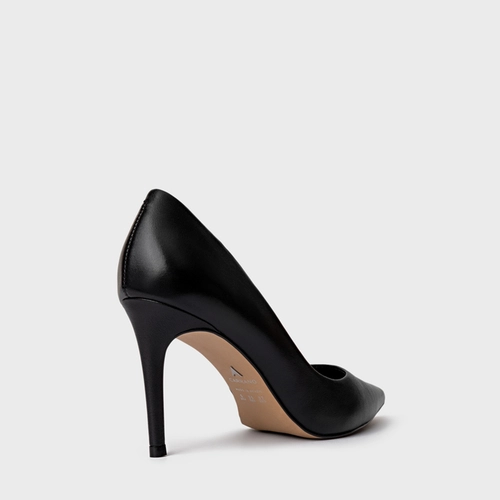 Scarpin Beatriz Salto Fino Couro Preto Float