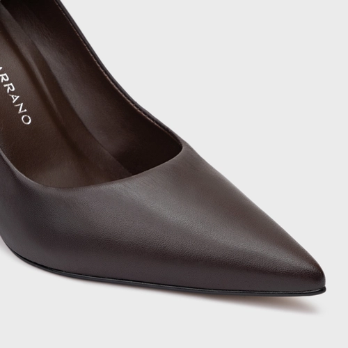 Scarpin Iza Basic Salto Bloco Couro Marrom Dark Chocolate