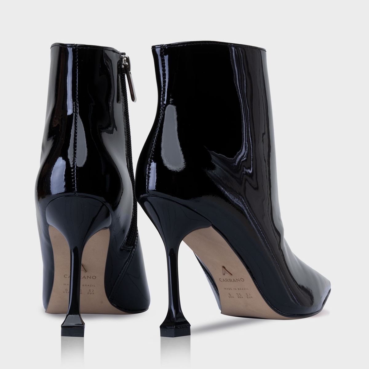 bota de salto de verniz