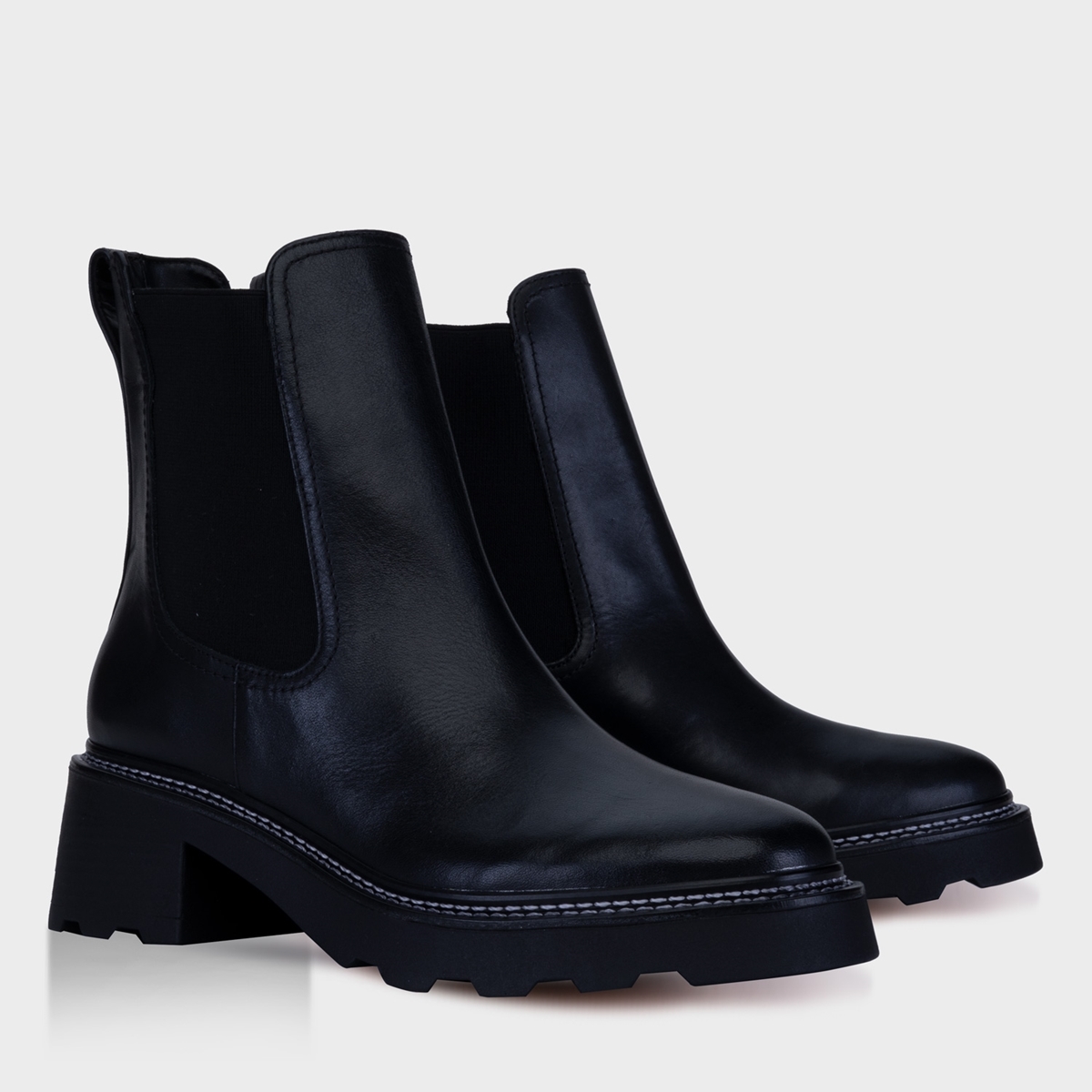 bota tratorada salto médio