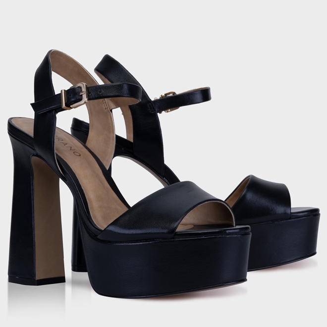 sandalia plataforma carrano