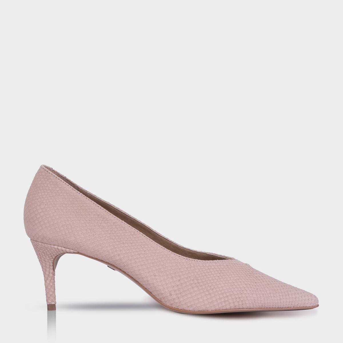 scarpin bege salto medio