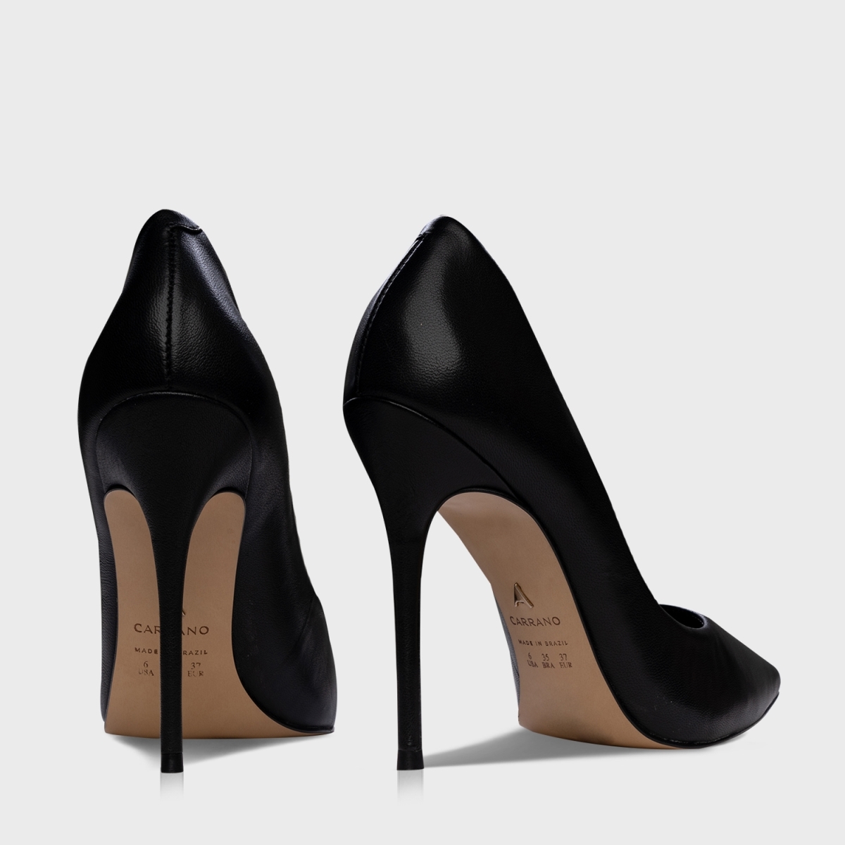 Scarpin Carrano Salto Alto Fino em Couro Preto