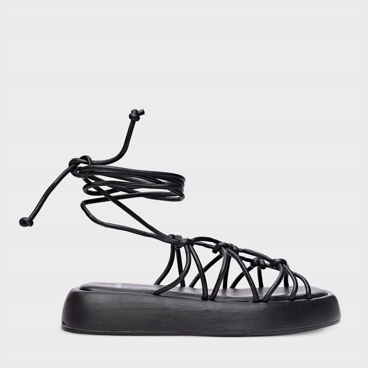 SANDÁLIA PAPETE MULTITIRAS LACE UP BLOCO PRETO