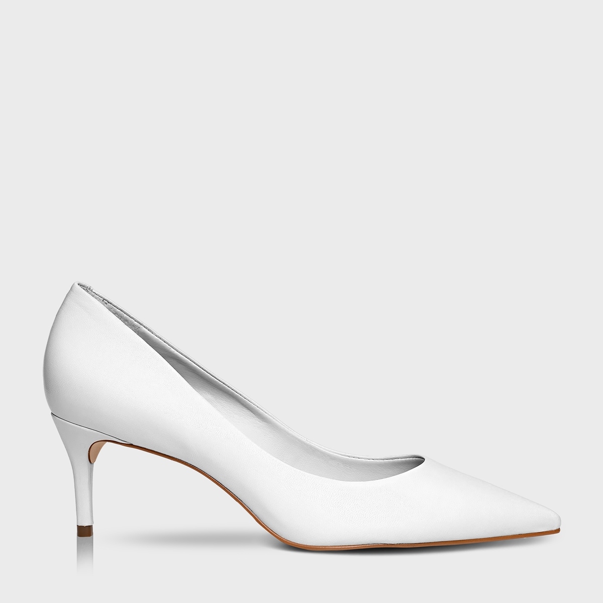 Scarpin salto 2024 medio branco