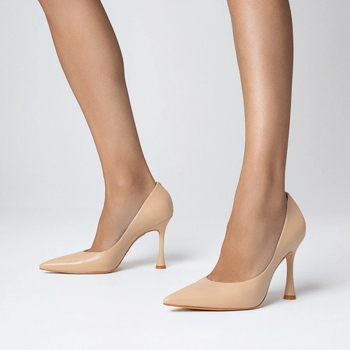 Scarpin Unique Salto Fino Couro Bege Ginger