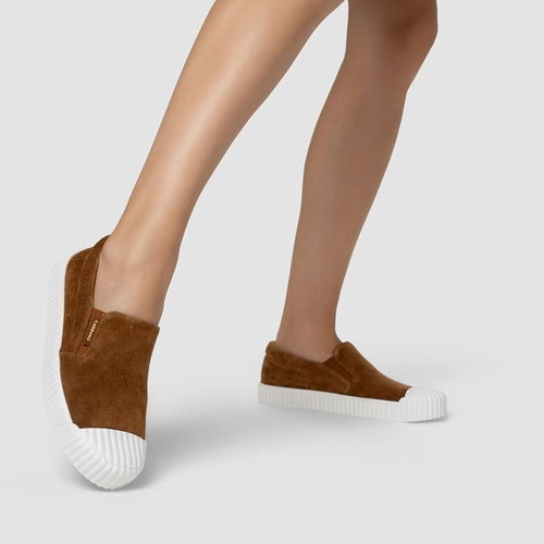 Tênis Slip On Kicks Couro Suede Marrom Saddle