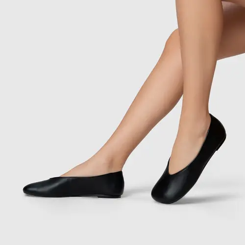 Sapatilha Essential Couro Preto