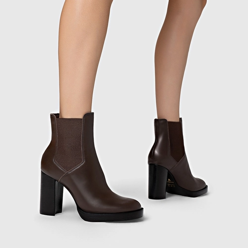 Bota Coturno Basic Salto Bloco Couro Marrom Dark Brown
