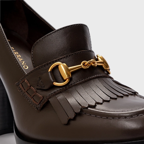 Scarpin Loafer Fringes Bridão Salto Bloco Couro Marrom Dark Brown