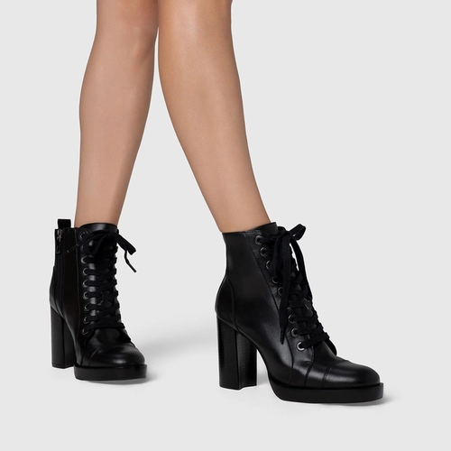 Bota Coturno Basic Amarração Salto Bloco Couro Preto