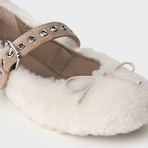 Sapatilha Furry Off White Osso