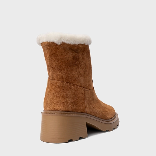 Bota Furry Tratorada Couro Suede Marrom Saddle
