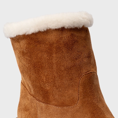 Bota Furry Tratorada Couro Suede Marrom Saddle