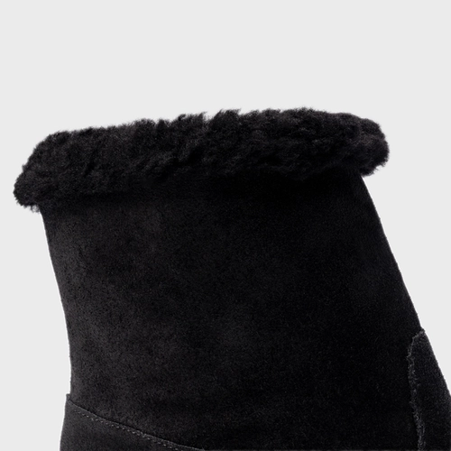 Bota Furry Tratorada Couro Suede Preto