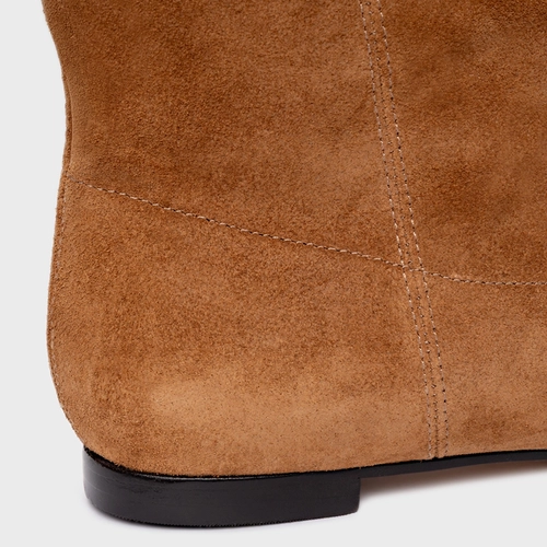 Bota Bico Alongado Cano Alto Couro Suede Marrom Saddle
