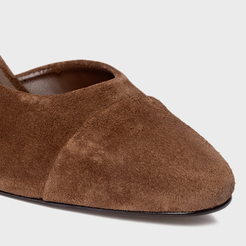Scarpin Slingback Cap Toe Salto Bloco Couro Suede Marrom Brownie