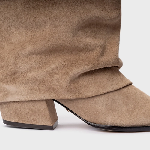 Bota Western Capa Cano Alto Salto Bloco Couro Suede Bege Funghi