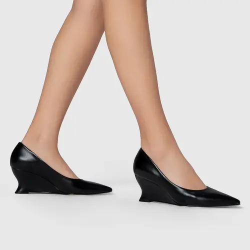 Scarpin Francis Anabela Couro Preto