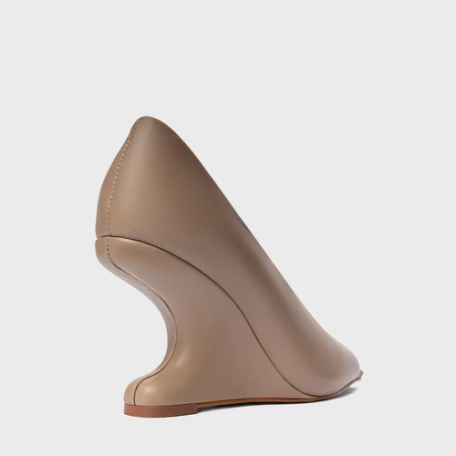 Scarpin Peep Toe Anabela Curve Couro Bege Funghi