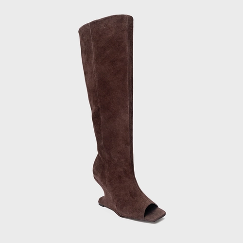 Bota Peep Toe Cano Alto Anabela Curve Couro Suede Marrom Ganache