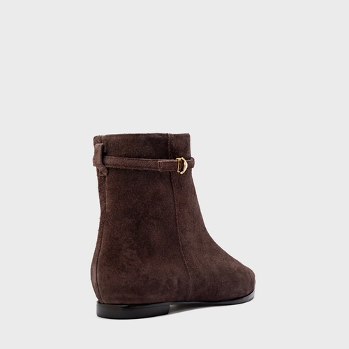 Bota Minimalist Bico Alongado Couro Suede Marrom Ganache