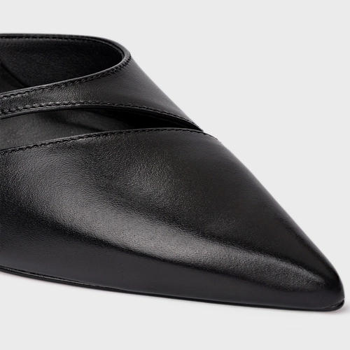 Scarpin Cut Salto Anabela Couro Preto