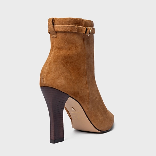 Bota Minimalist Salto Bloco Slim Couro Suede Marrom Saddle