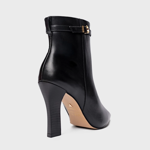 Bota Minimalist Salto Bloco Slim Couro Preto