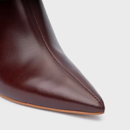 Bota Classic Salto Bloco Couro Vinho Dark Mahogany