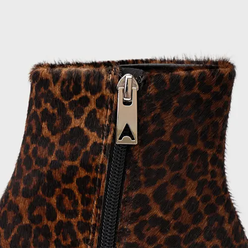 Bota Classic Salto Bloco Pelo Animal Print Brown