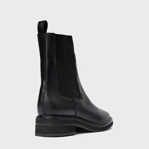 Bota Chelsea Basic Salto Bloco Couro Preto