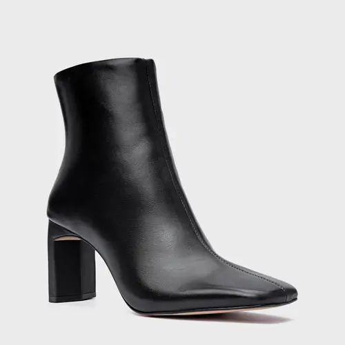 Bota Stylish Salto Reto Couro Preto