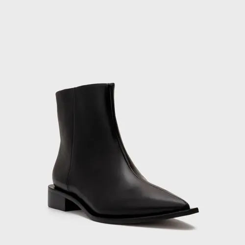Bota Classic Bico Fino Couro Preto
