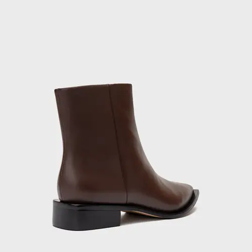 Bota Classic Bico Fino Couro Marrom Wardly Brown