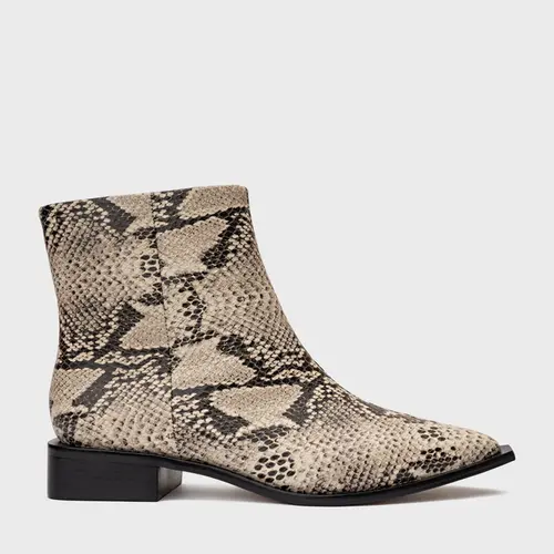 Bota Classic Bico Fino Couro Snake Animal Print Natural