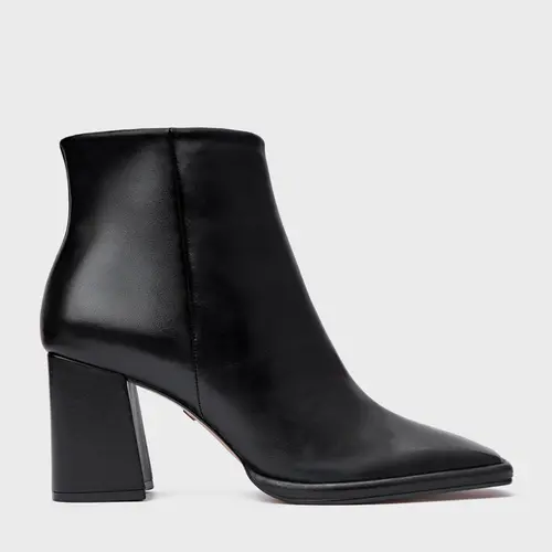 Bota Classic Bico Quadrado Salto Bloco Couro Preto