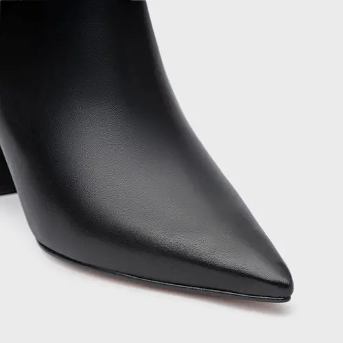 Bota Contour Salto Bloco Couro Preto