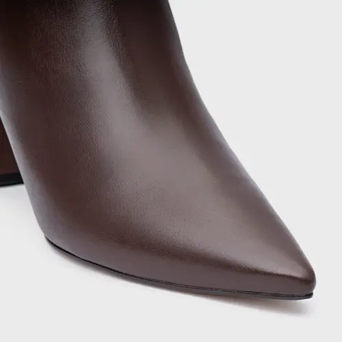 Bota Contour Salto Bloco Couro Marrom Wardly Brown