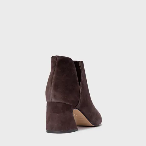 Bota Recorte Salto Wave Couro Suede Marrom Ganache