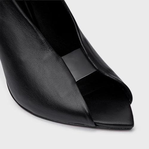 Scarpin Maxi Recorte Salto Fino Couro Preto