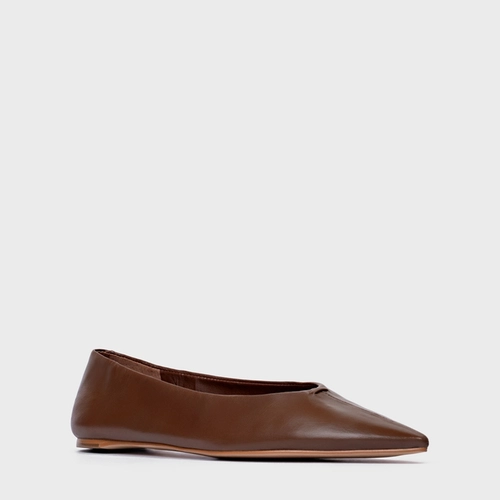 Sapatilha Timeless Bico Fino Couro Marrom Walnut