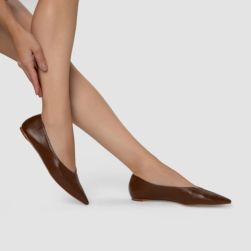 Sapatilha Timeless Bico Fino Couro Marrom Walnut