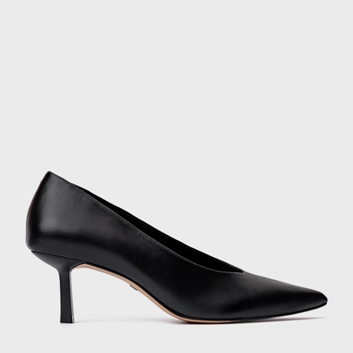 Scarpin Bico Alongado Salto Fino Couro Preto