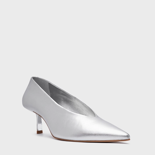 Scarpin Bico Alongado Salto Fino Couro Metalizado Prata