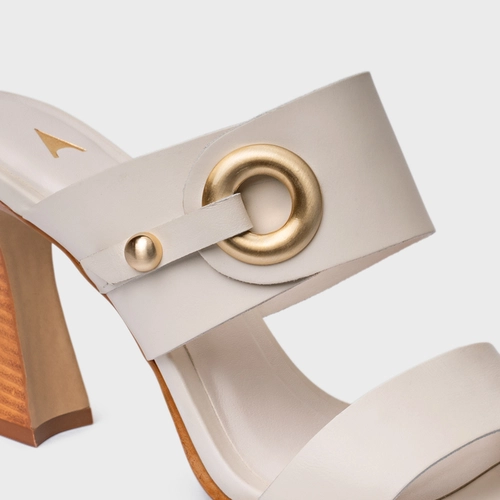 Open Mule Classy Salto Wave Couro Off White Vanilla